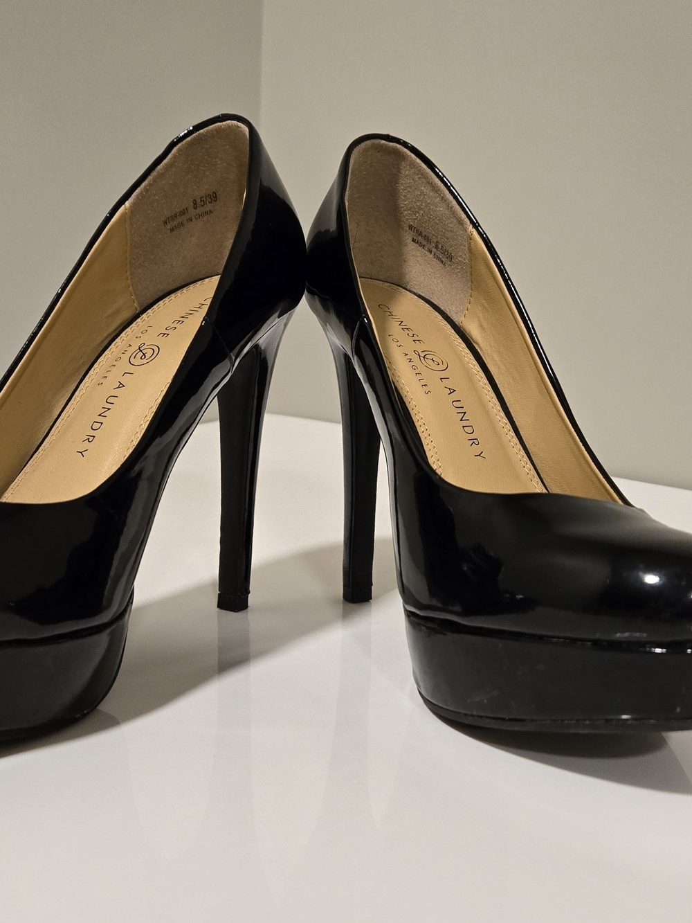 Chinese Laundry Wow Black Patent Platform Heels - Picture 15 of 15